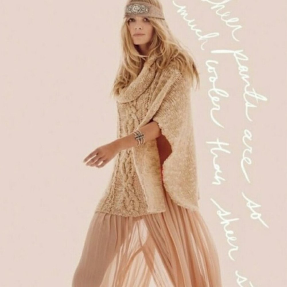 Free People Thick Chunky Cable Knit Cowl Poncho